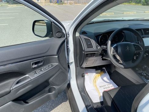 New 2025 Mitsubishi Outlander Sport ES image 10