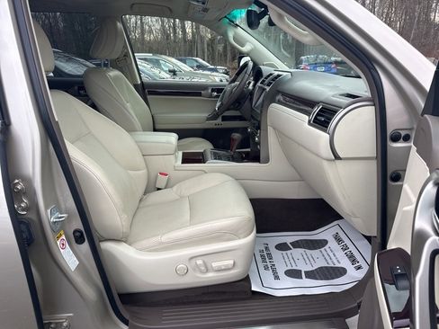 Used 2014 Lexus GX 460 Luxury image 28