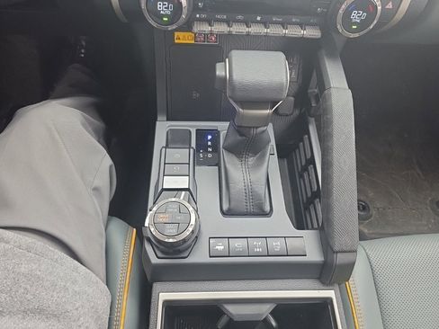 Used 2025 Toyota Tacoma Trailhunter image 24