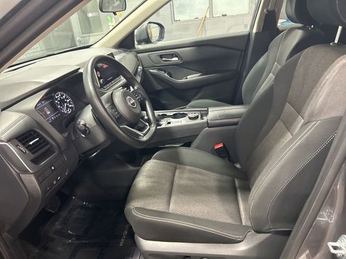 Used 2024 Nissan Rogue SV image 24