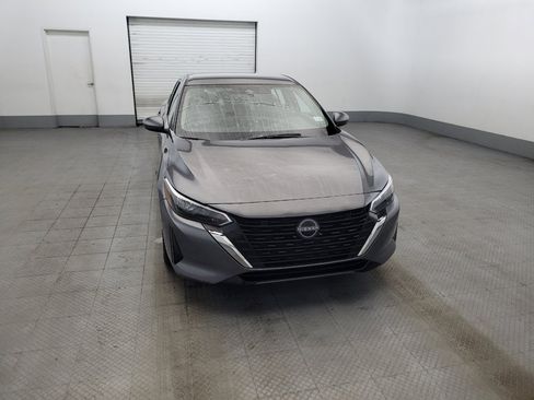 Used 2025 Nissan Sentra SV FWD image 14
