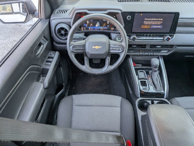 Used 2025 Chevrolet Colorado W/T RWD image 14