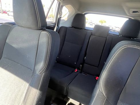 Used 2015 Toyota RAV4 XLE FWD image 7