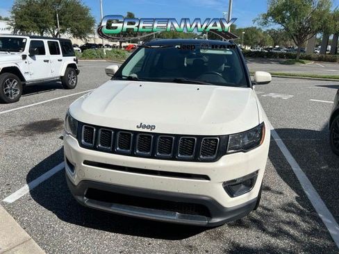 Used 2018 Jeep Compass Limited w/ Safe & Security Group FWD image 2