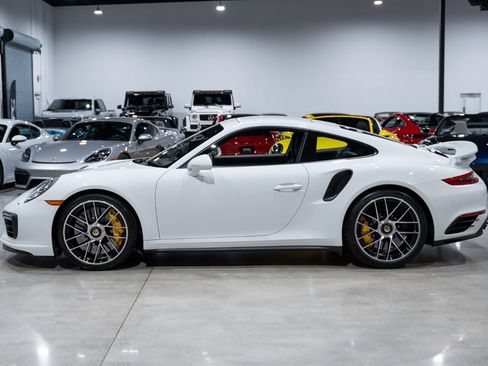 Used 2017 Porsche 911 Turbo S image 3