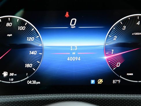 Used 2025 Mercedes-Benz CLA 250 4MATIC image 11