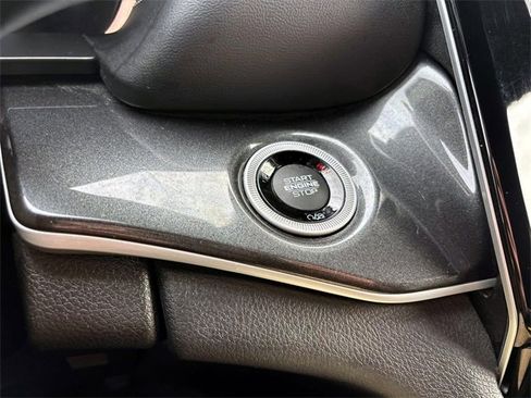 Used 2021 Jeep Grand Cherokee L Laredo image 28