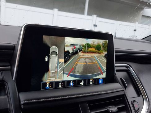 Used 2023 GMC Yukon SLT w/ SLT Premium Package image 21