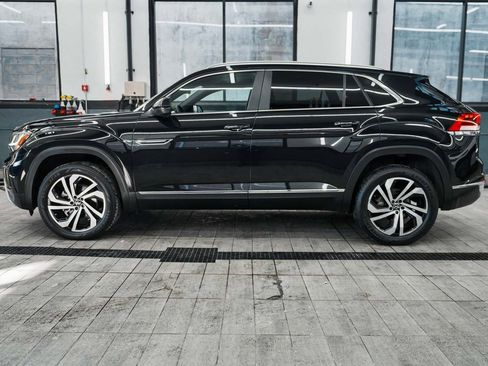 Used 2023 Volkswagen Atlas Cross Sport SEL image 4