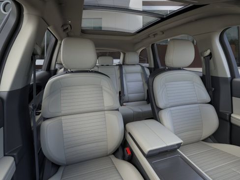 New 2026 Lincoln Nautilus Reserve image 10