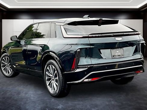 Certified 2024 Cadillac Lyriq Sport w/ LPO, Floor Liner Package AWD/4WD image 4