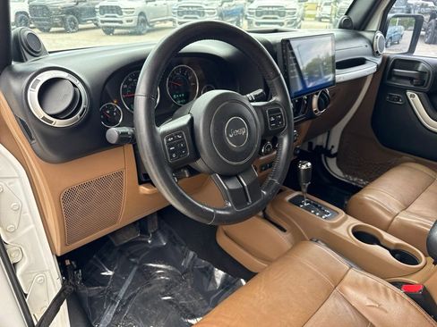Used 2012 Jeep Wrangler Unlimited Sahara w/ Dual Top Group AWD/4WD image 2