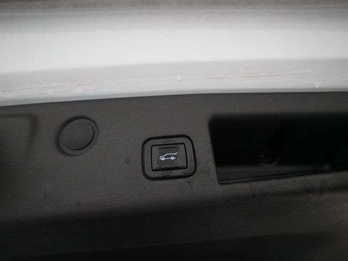 Used 2020 Chevrolet Equinox Premier image 15