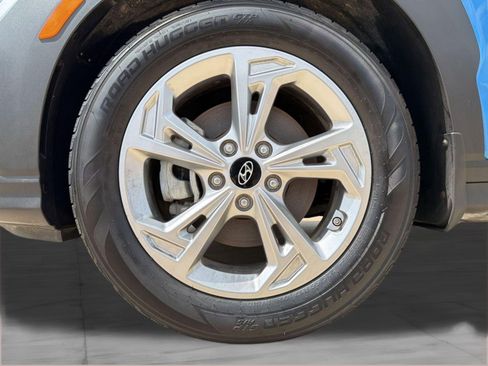 Used 2022 Hyundai Kona SEL image 11