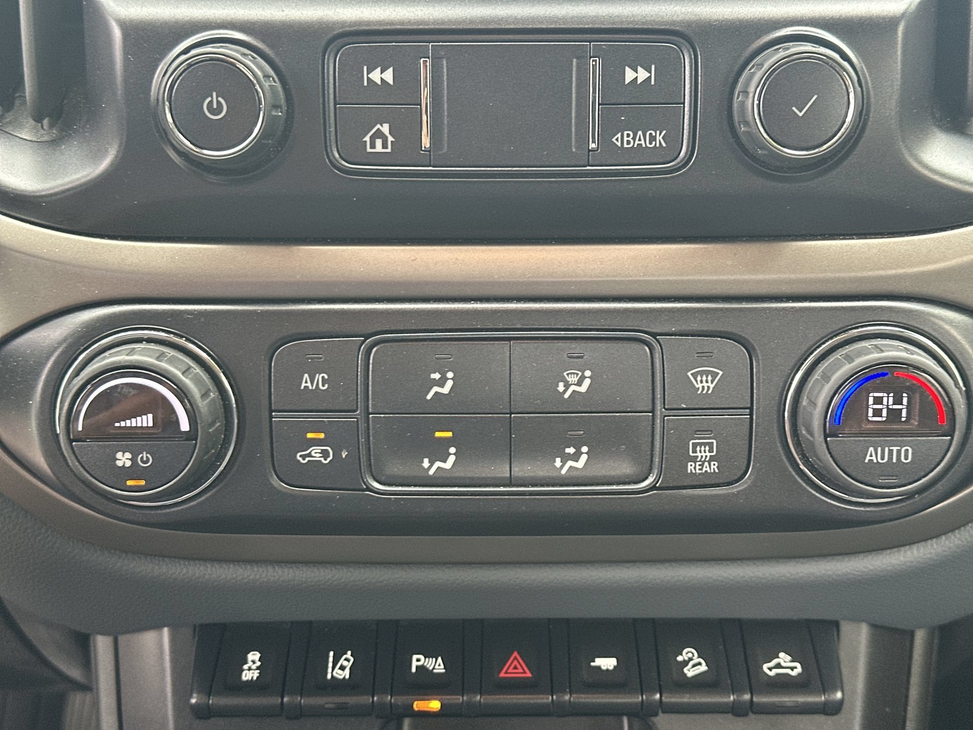 Used 2021 Chevrolet Colorado Z71 w/ Safety Package RWD image 28