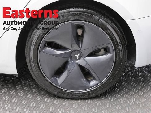 Used 2022 Tesla Model 3 Long Range AWD/4WD image 8