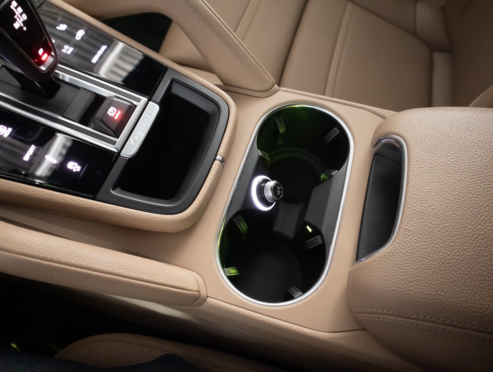Certified 2023 Porsche Cayenne Platinum Edition AWD/4WD image 18