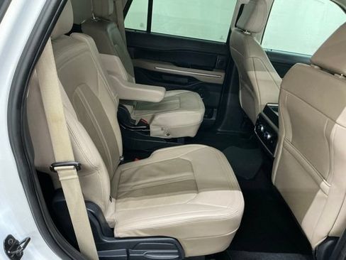 Used 2024 Ford Expedition Limited AWD/4WD image 18