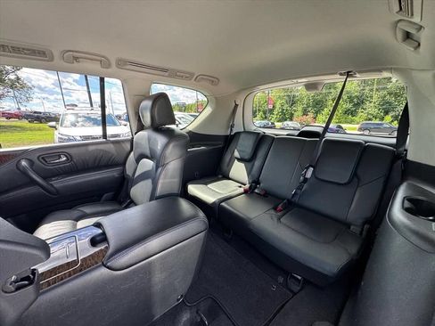 Used 2019 Nissan Armada Platinum w/ Captain's Chairs Package RWD image 14