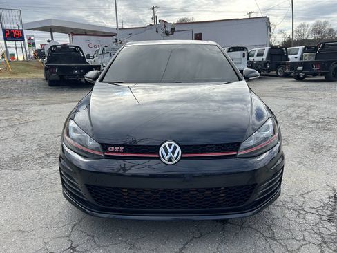 Used 2017 Volkswagen GTI Sport image 3