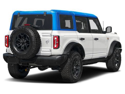 New 2026 Ford Bronco Badlands w/ Sasquatch Package AWD/4WD image 2