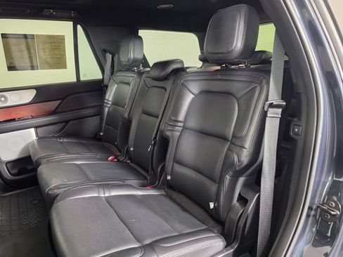 Certified 2021 Lincoln Navigator Reserve w/ Luxury Package AWD/4WD image 19