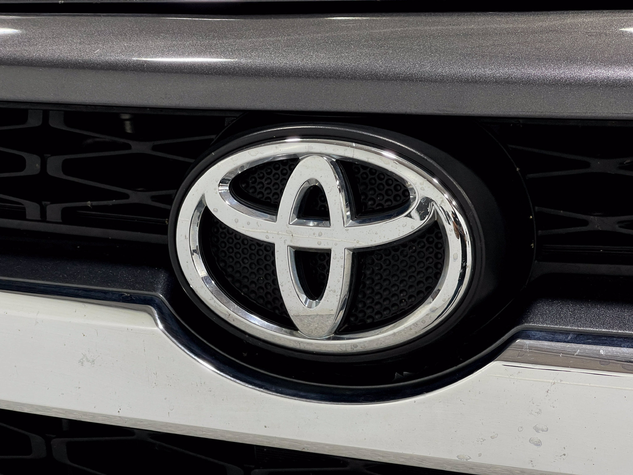 Used 2015 Toyota 4Runner Limited AWD/4WD image 40