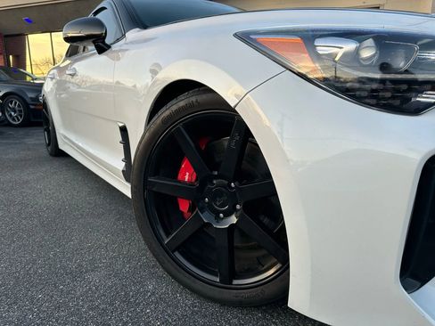 Used 2019 Kia Stinger GT2 image 11