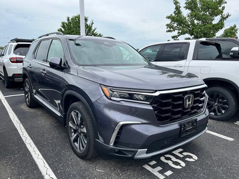 Used 2024 Honda Pilot Elite image 3
