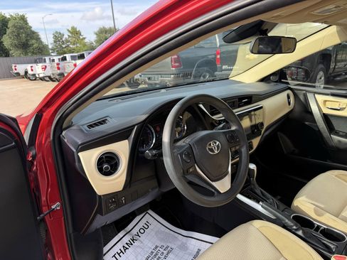 Used 2017 Toyota Corolla XLE FWD image 6