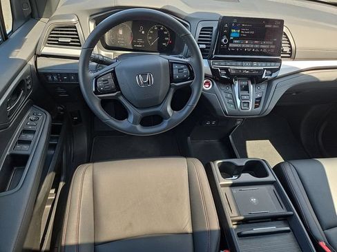 Used 2026 Honda Odyssey Sport-L image 12