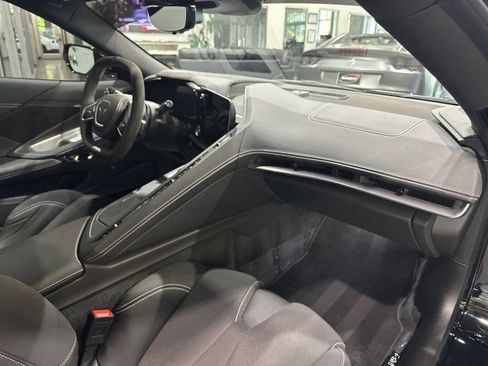 Used 2025 Chevrolet Corvette Z06 RWD image 56