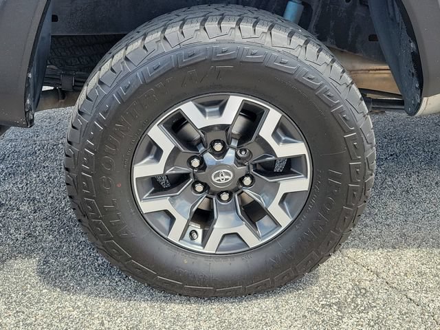 Used 2016 Toyota Tacoma TRD Off-Road w/ Towing Package RWD image 6