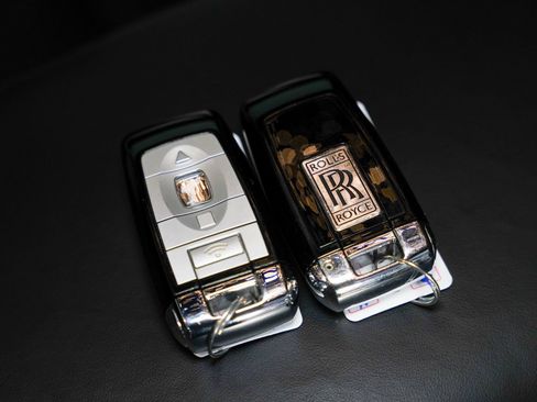 Used 2017 Rolls-Royce Wraith RWD image 51