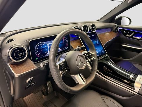 Certified 2025 Mercedes-Benz GLC 350e 4MATIC image 4
