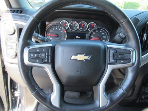 Used 2020 Chevrolet Silverado 2500 LTZ w/ Z71 Off-Road Package AWD/4WD image 21