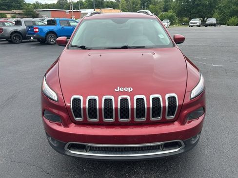 Used 2017 Jeep Cherokee Limited AWD/4WD image 2