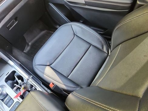 Used 2022 Ford Explorer Limited w/ Equipment Group 301A image 11