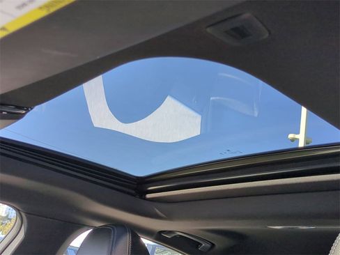 Used 2024 BMW i4 eDrive40 image 7