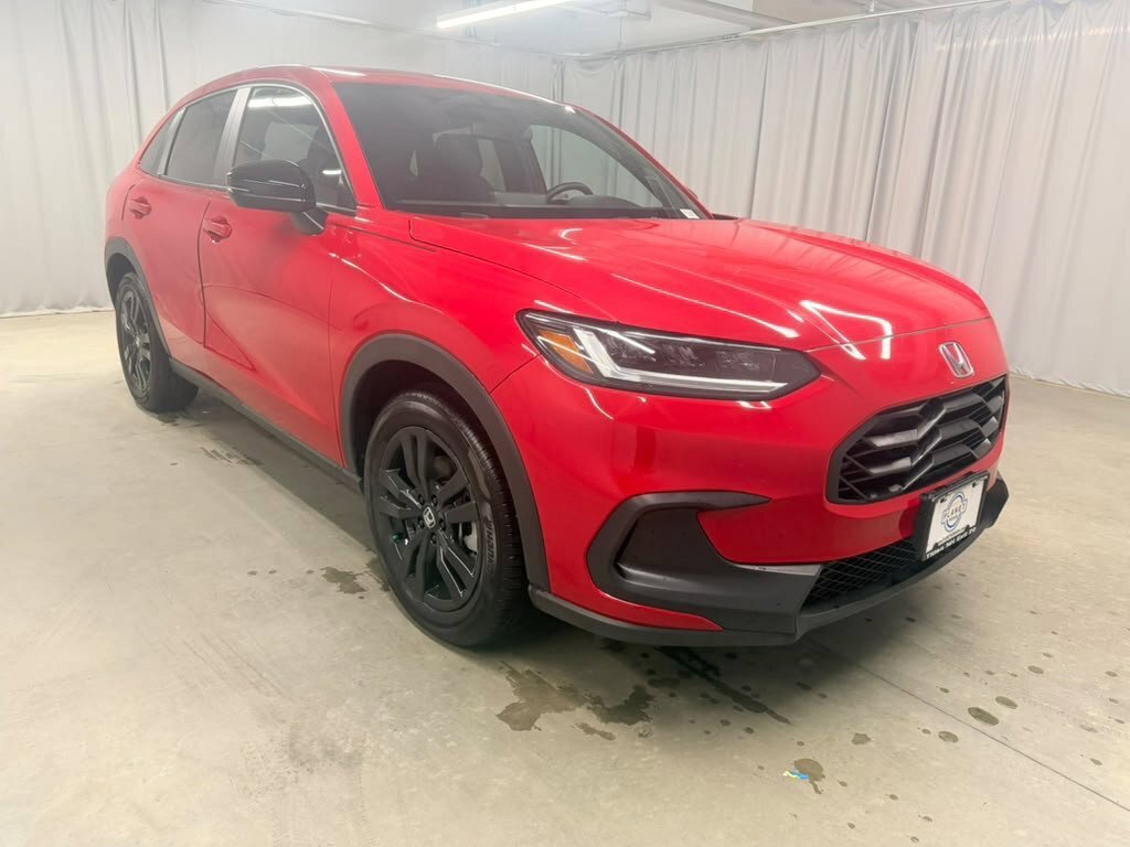 Certified 2026 Honda HR-V Sport image 2