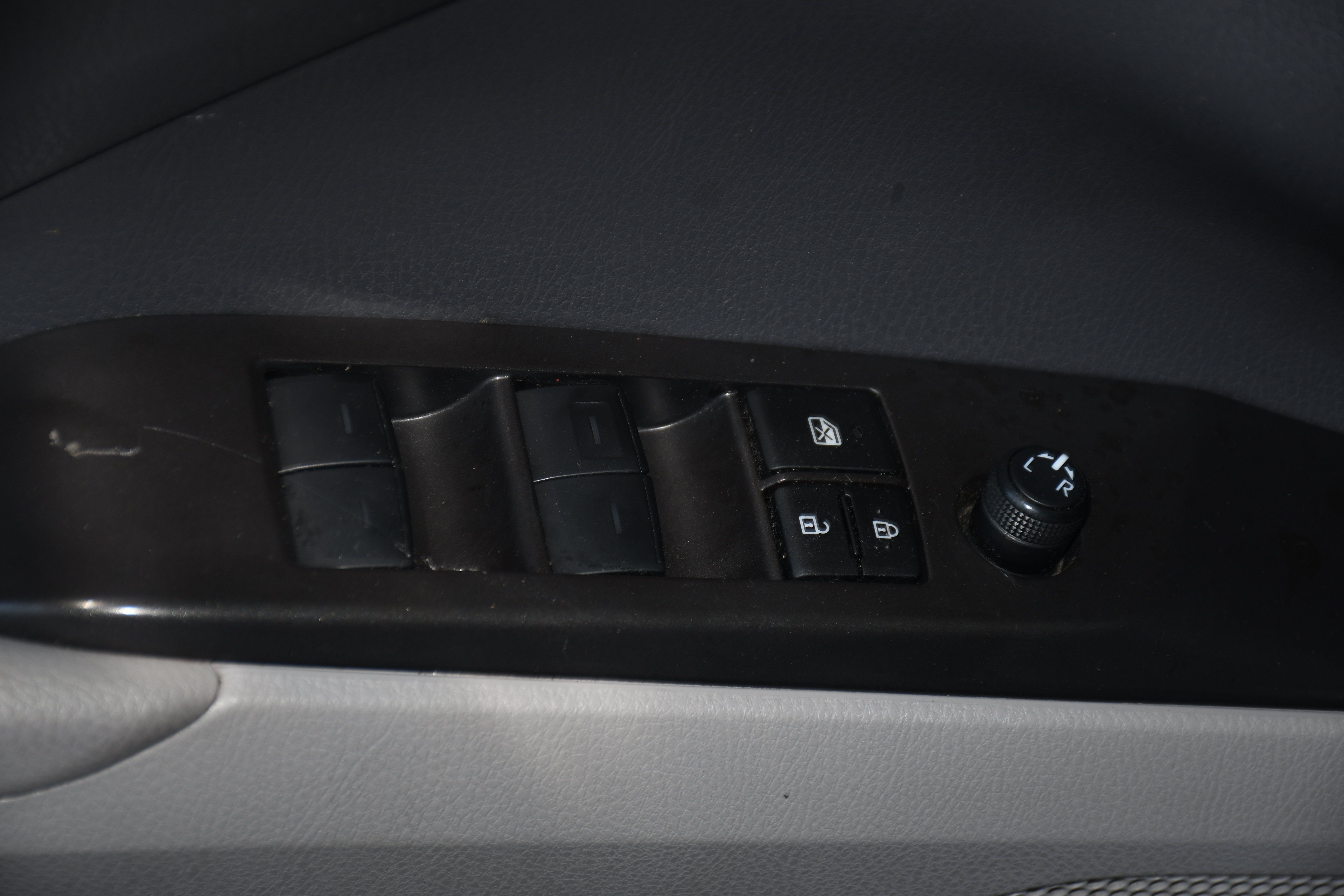 Used 2024 Toyota Camry SE FWD image 10