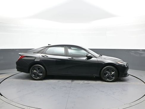 Certified 2023 Hyundai Elantra SEL w/ Cargo Package image 5