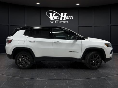 New 2026 Jeep Compass Limited AWD/4WD image 2