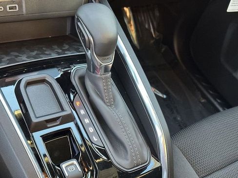 New 2026 GMC Canyon Elevation w/ LPO, Black Badging Package image 13