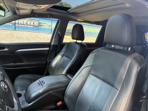 Used 2016 Toyota Highlander XLE FWD image 22