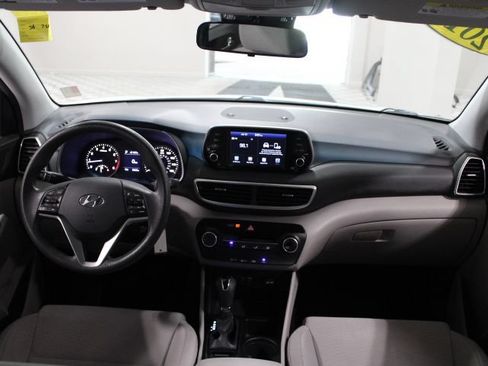 Used 2019 Hyundai Tucson SE FWD image 2