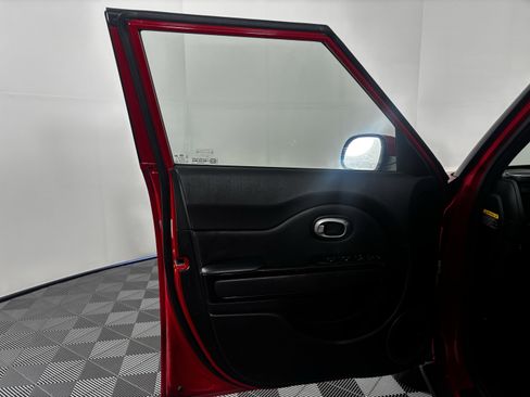 Used 2014 Kia Soul ! w/ Sun & Sound Package image 17