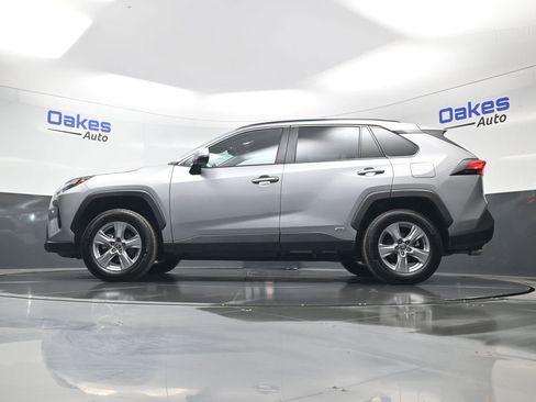 Used 2025 Toyota RAV4 XLE AWD/4WD image 41