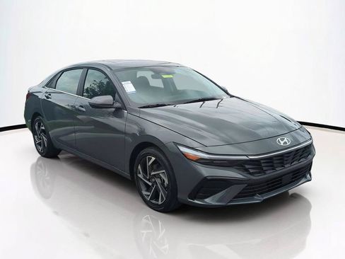 New 2026 Hyundai Elantra Limited FWD image 2