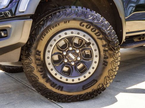 Used 2023 Ford F150 Raptor w/ Raptor Carbon Fiber Package AWD/4WD image 3
